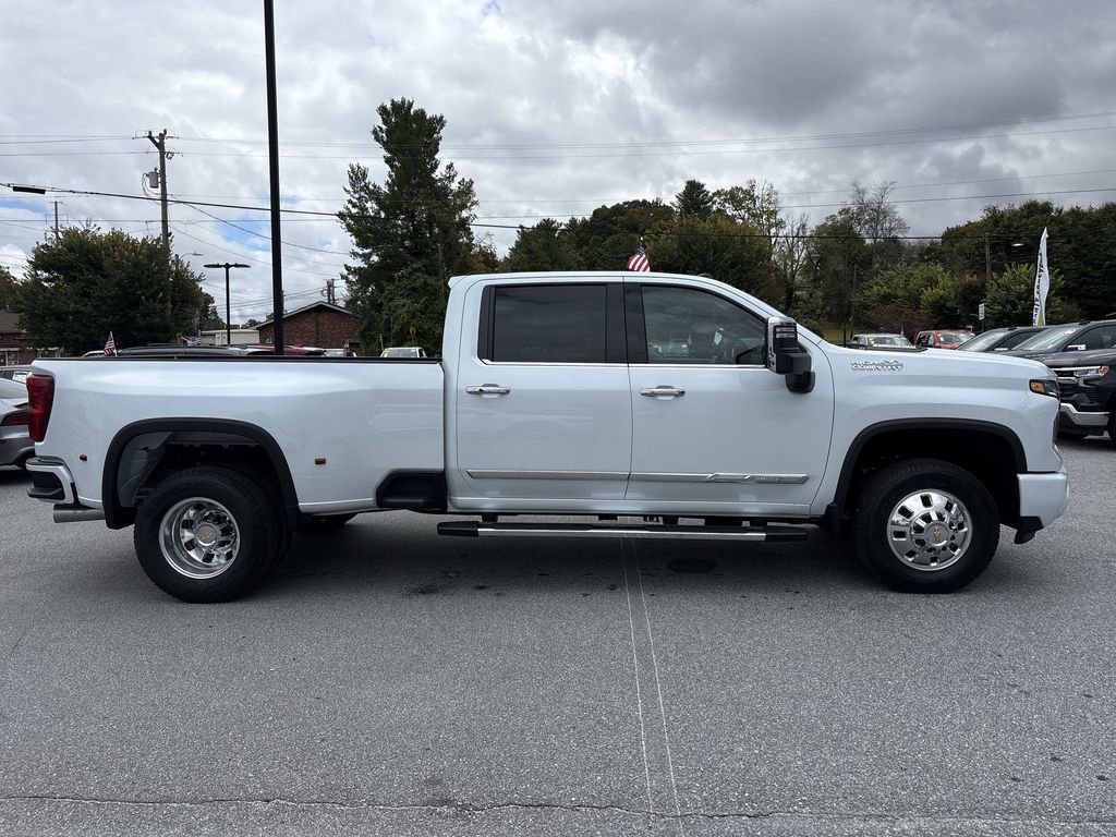 New 2026 Chevrolet Silverado 3500 High Country image 10
