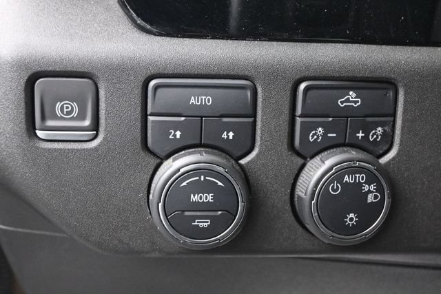 Used 2023 Chevrolet Silverado 1500 LT AWD/4WD image 20
