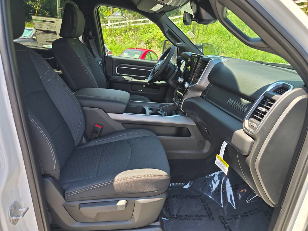 New 2026 RAM 2500 Big Horn AWD/4WD image 26