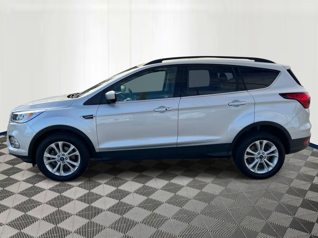 Used 2019 Ford Escape SEL FWD image 2