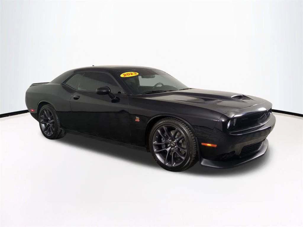 Used 2023 Dodge Challenger R/T Scat Pack w/ Plus Package image 2