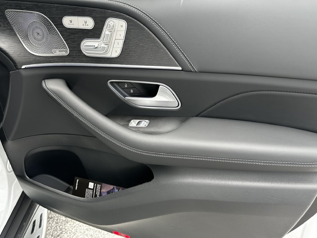 New 2026 Mercedes-Benz GLS 63 AMG 4MATIC image 16