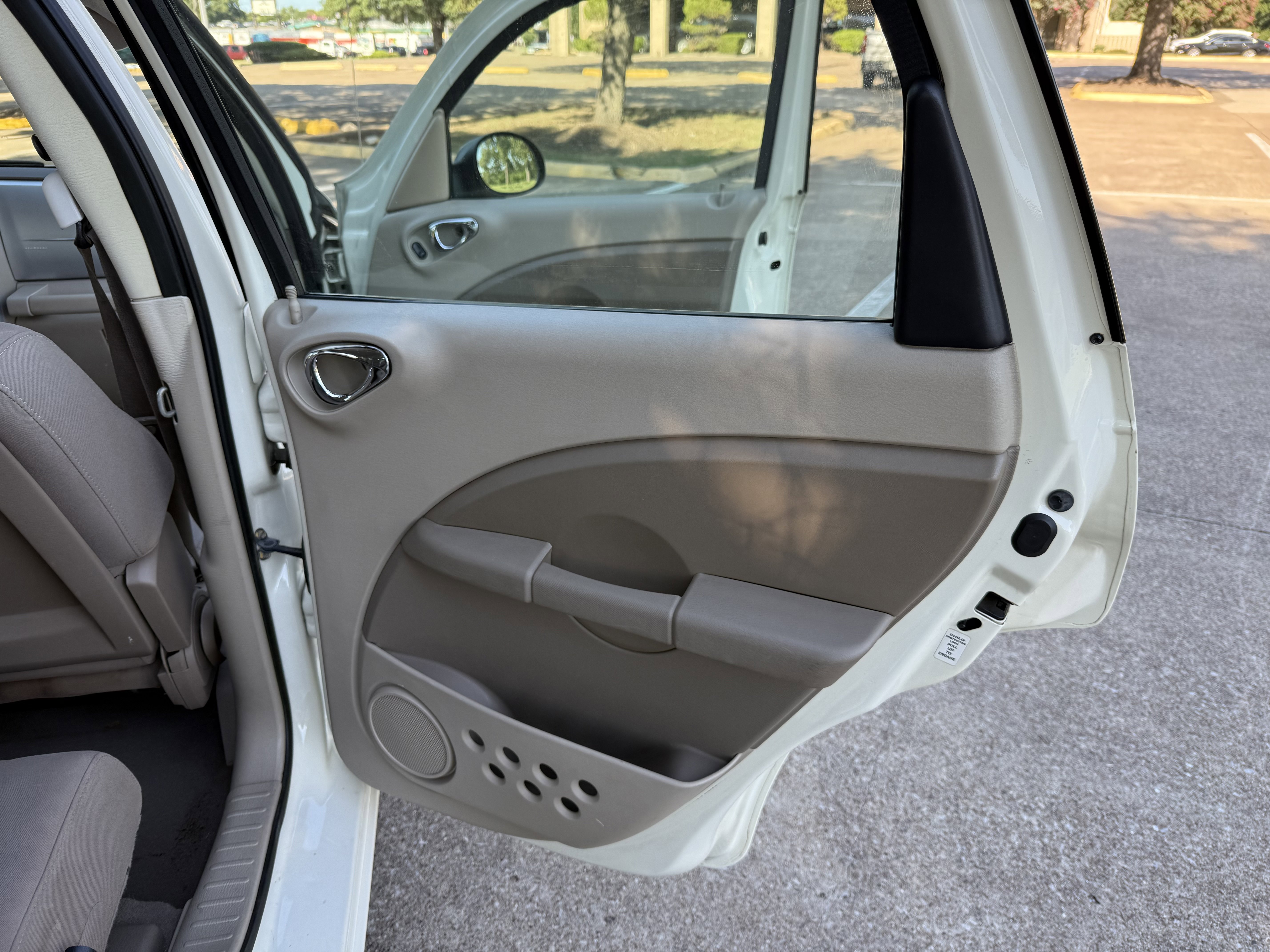 Used 2006 Chrysler PT Cruiser Touring FWD image 15