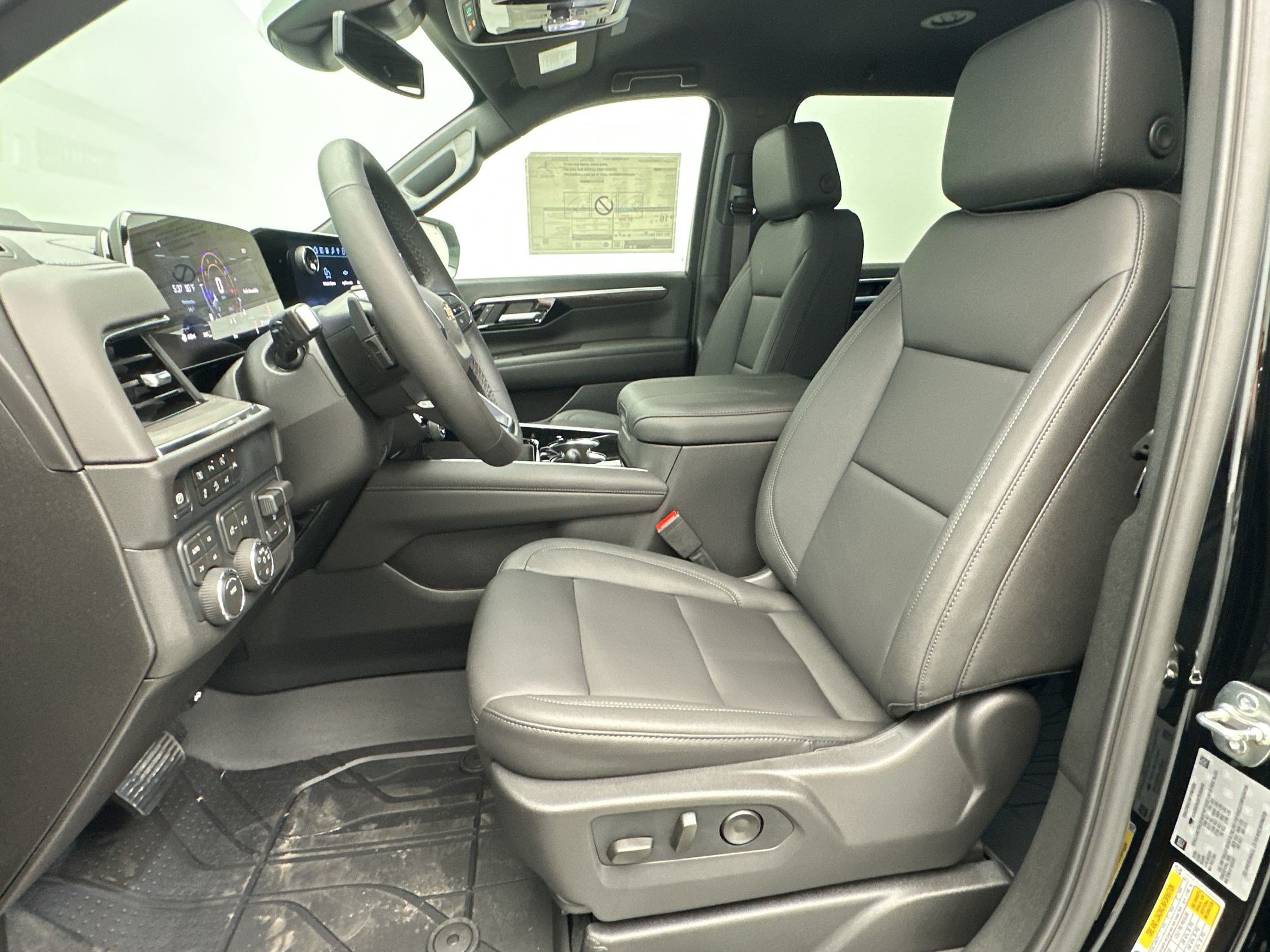 New 2026 Chevrolet Suburban LT w/ Comfort Package AWD/4WD image 5