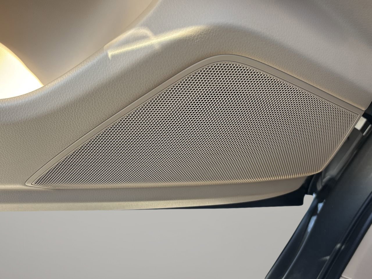 Used 2020 Porsche Cayenne image 19