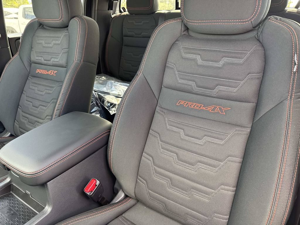 New 2026 Nissan Frontier PRO-4X w/ Pro-4x Convenience Package AWD/4WD image 19
