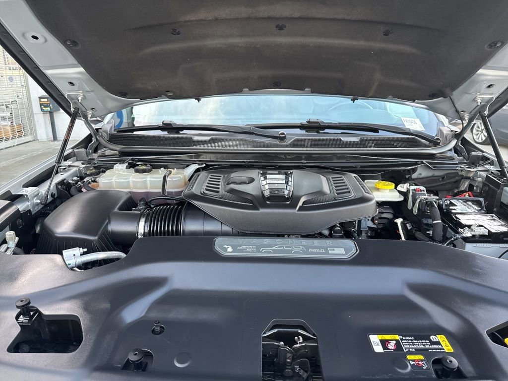 Used 2024 Jeep Wagoneer L Series II w/ Flexible Seating Group image 28