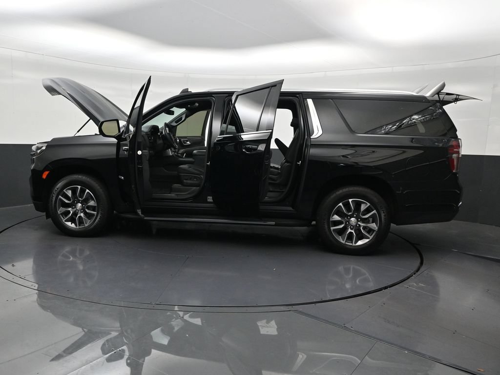 Used 2023 Chevrolet Suburban LT RWD image 36