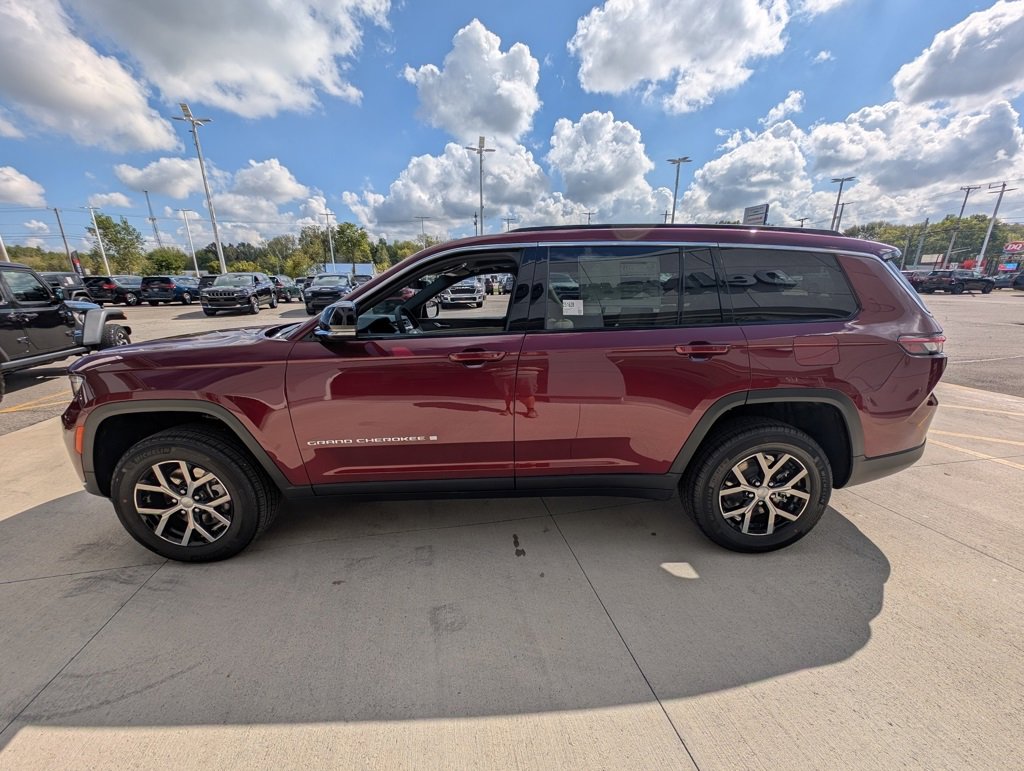 New 2025 Jeep Grand Cherokee L Limited image 7