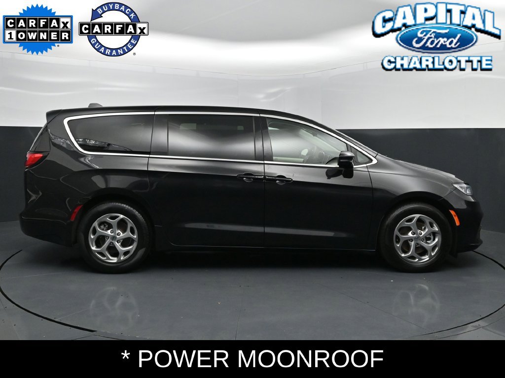 Used 2024 Chrysler Pacifica Limited FWD image 8