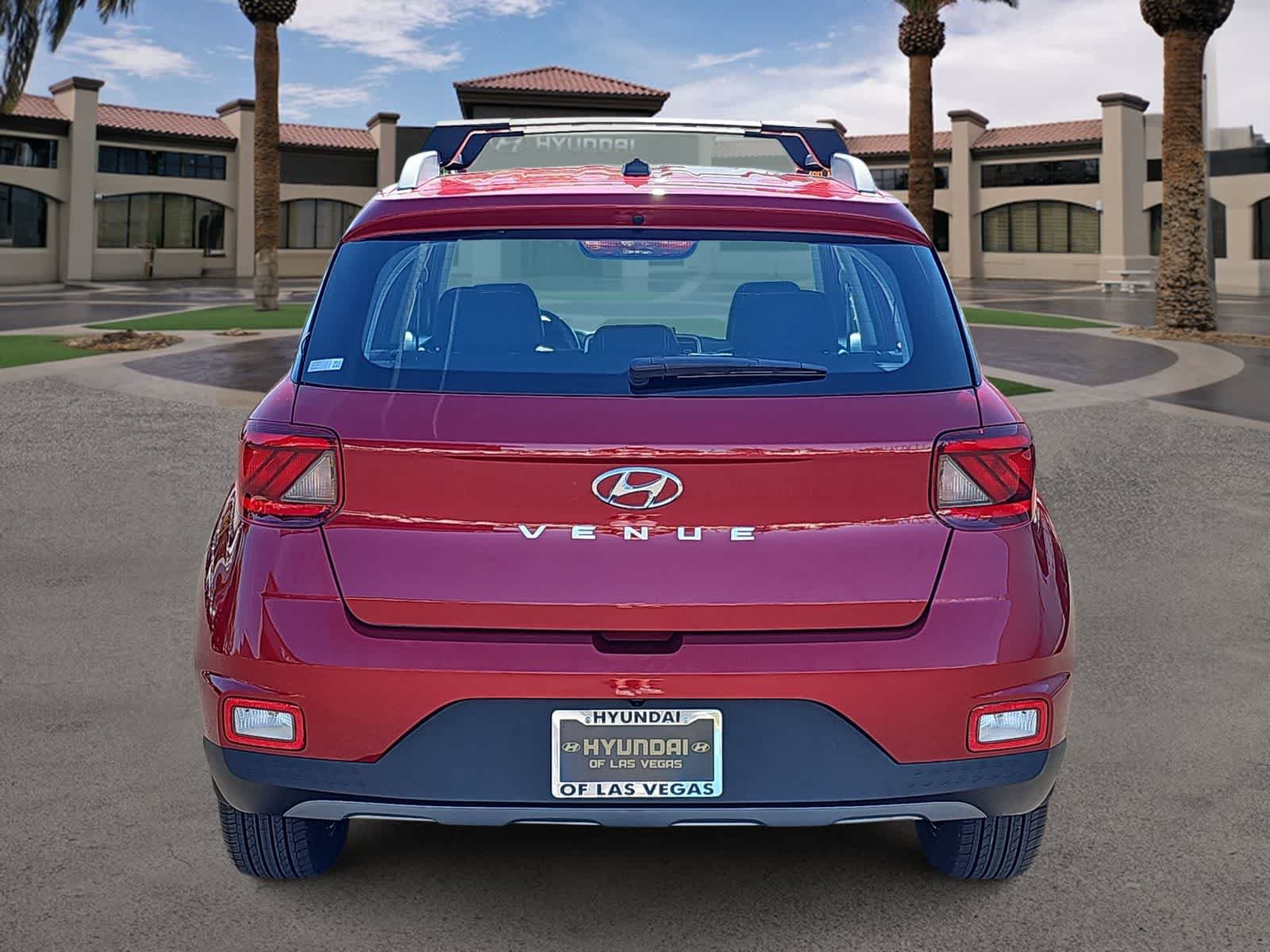 Used 2025 Hyundai Venue SEL FWD image 7