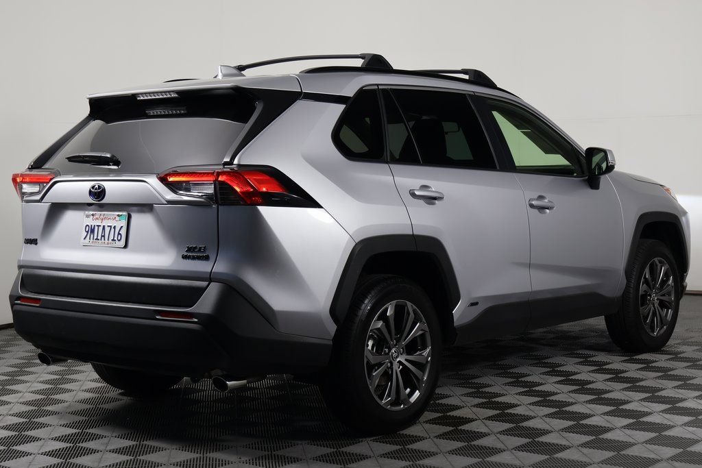 Used 2024 Toyota RAV4 XLE Premium w/ Weather Package AWD/4WD image 4
