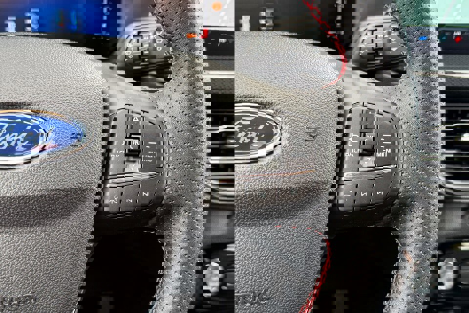 New 2025 Ford Escape ST-Line w/ Tech Pack #1 image 29