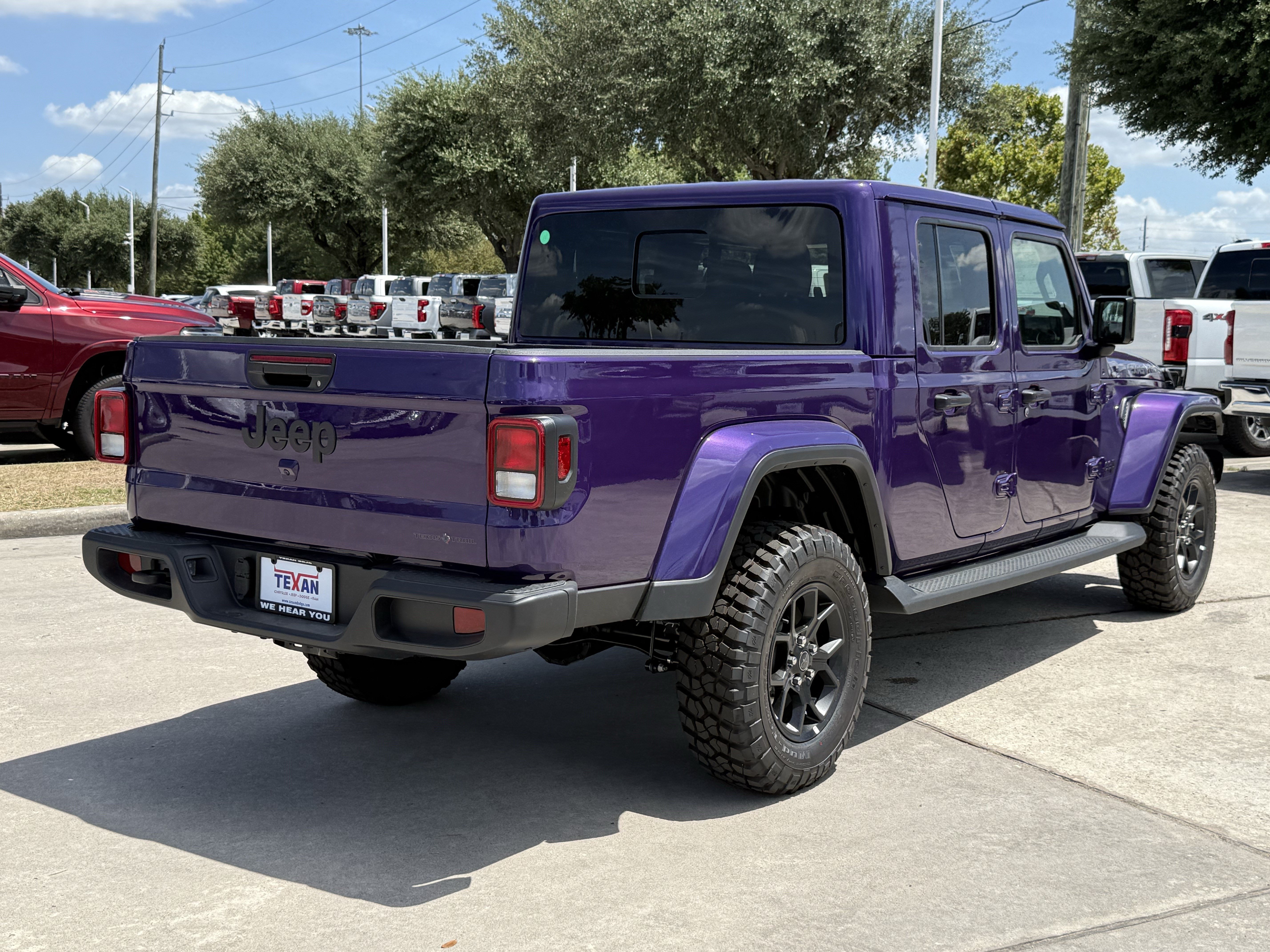 New 2026 Jeep Gladiator Sport AWD/4WD image 5