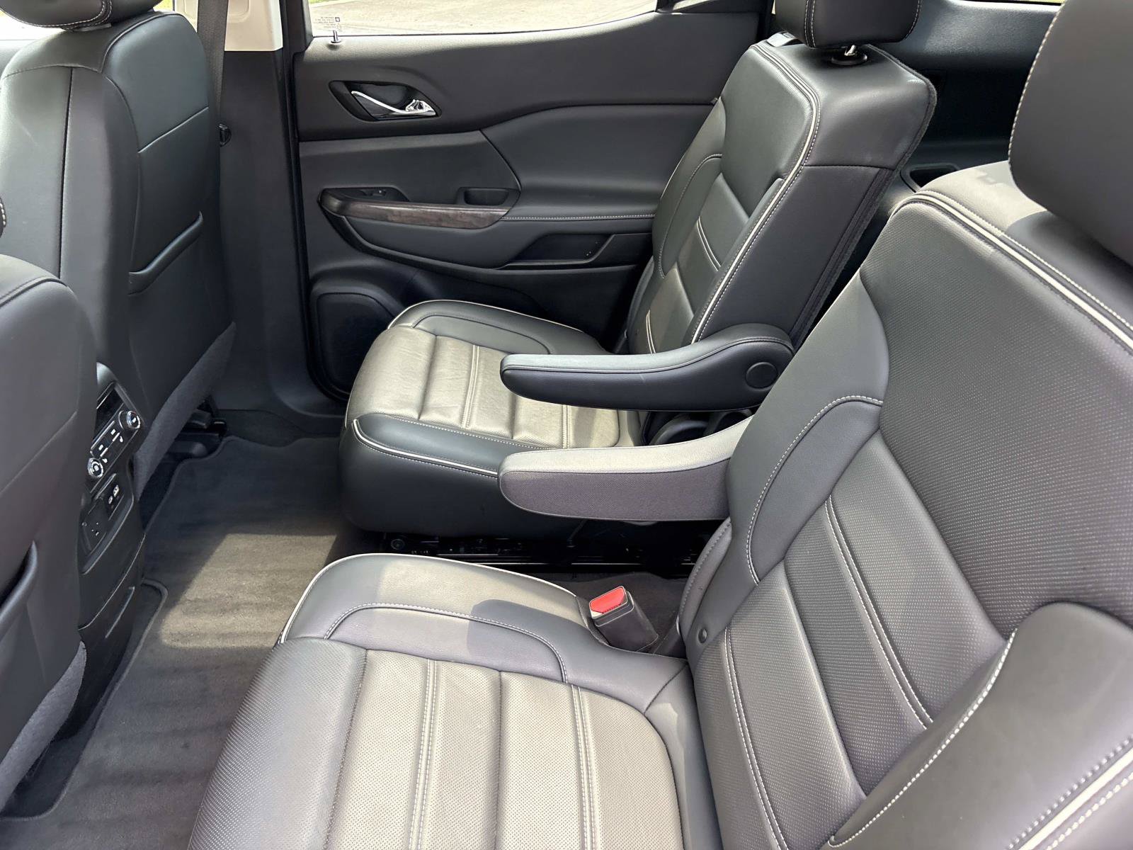 Used 2023 GMC Acadia Denali w/ Denali Ultimate Package AWD/4WD image 32