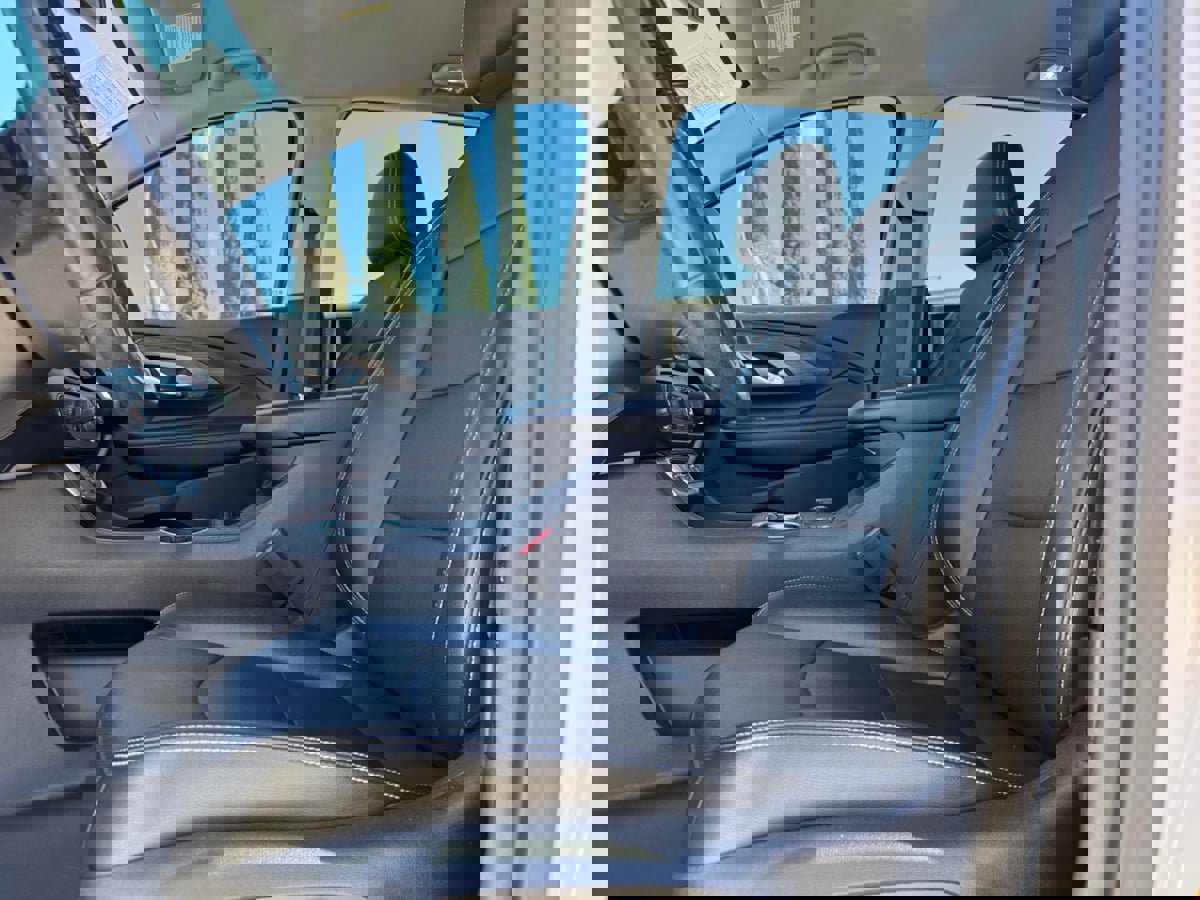 Used 2022 GMC Terrain SLT image 16