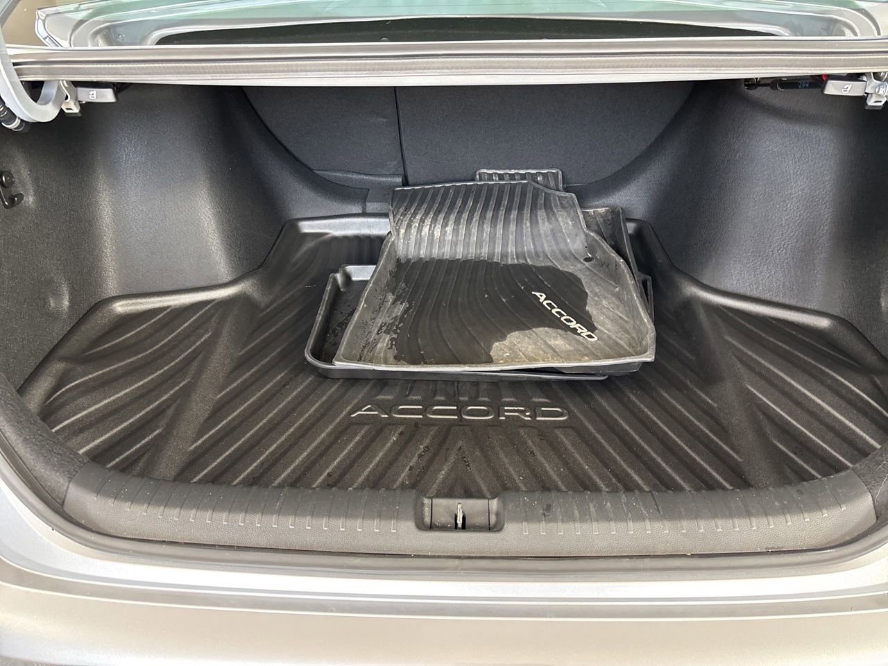 Used 2025 Honda Accord SE image 23