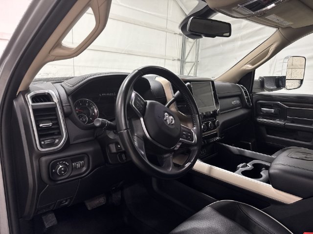 Used 2022 RAM 3500 Laramie AWD/4WD image 10