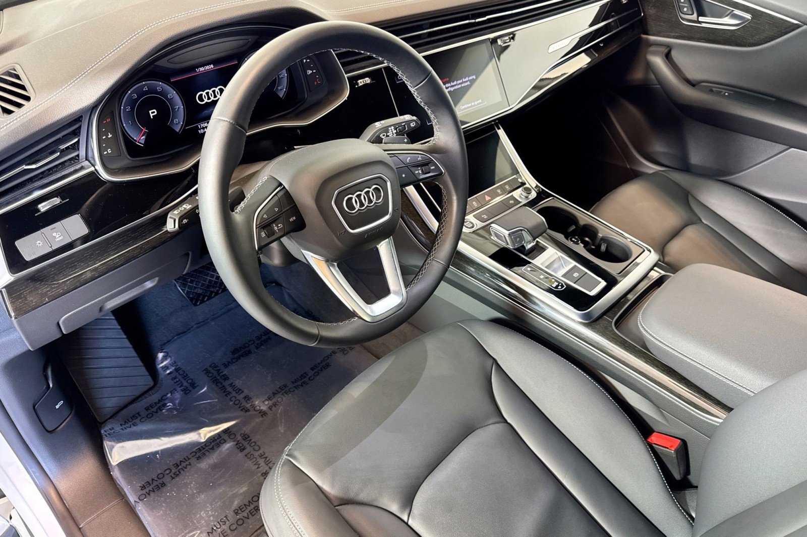 Used 2025 Audi Q8 Premium w/ Black Optic Package image 9