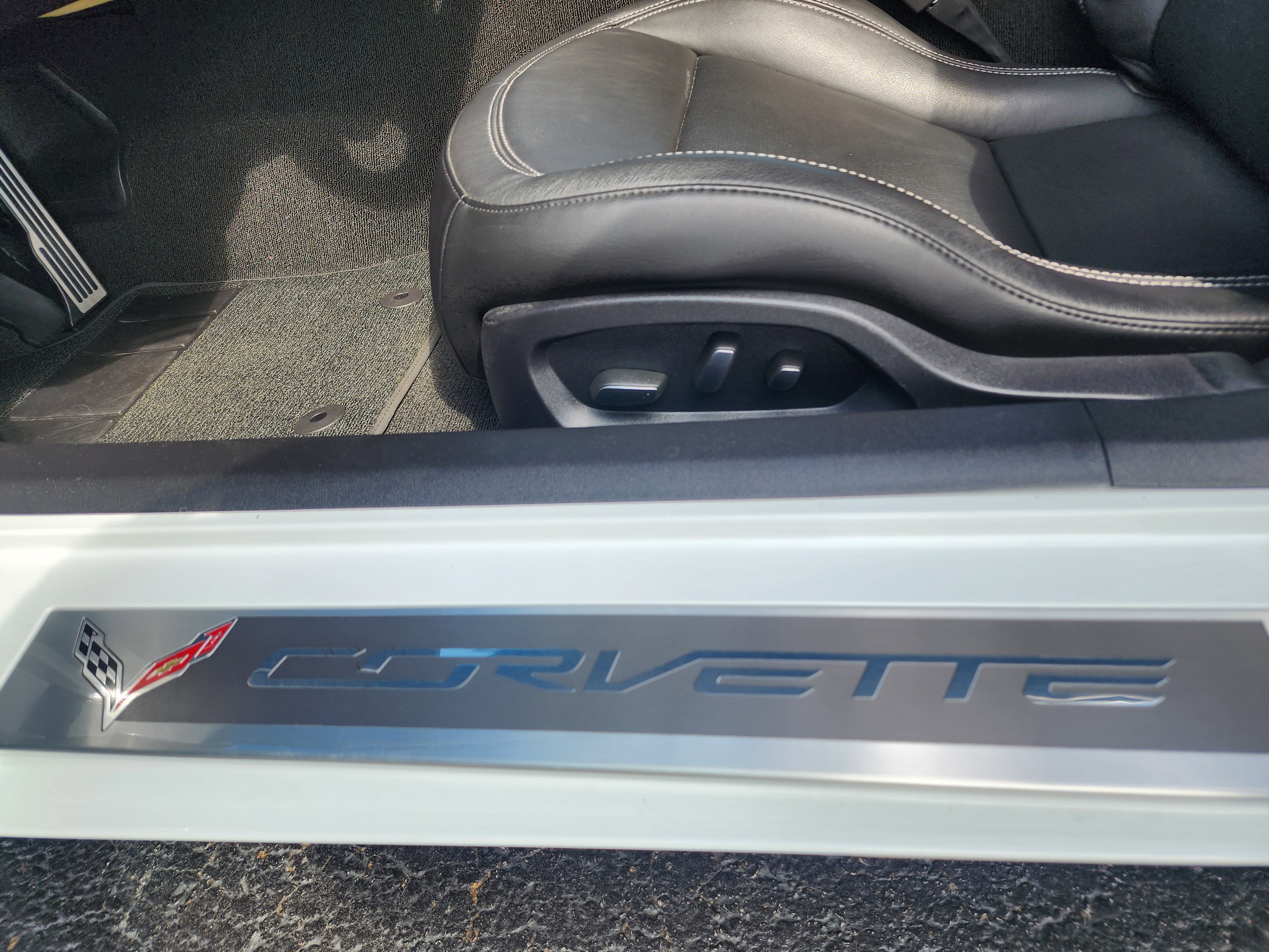 Used 2016 Chevrolet Corvette Stingray Coupe w/ 2LT Preferred Equipment Group image 20