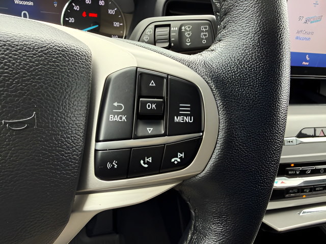 Used 2022 Ford Explorer XLT AWD/4WD image 18