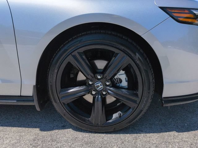 Used 2025 Honda Accord Sport image 12