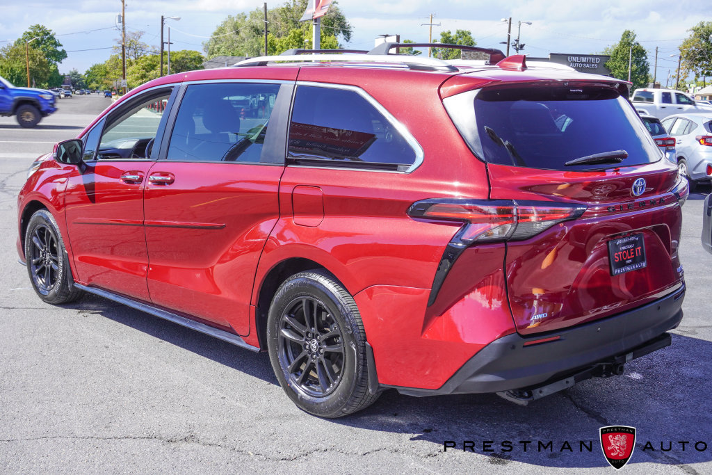 Used 2022 Toyota Sienna Limited AWD/4WD image 22