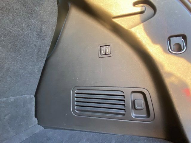 Used 2024 Buick Enclave Premium image 12