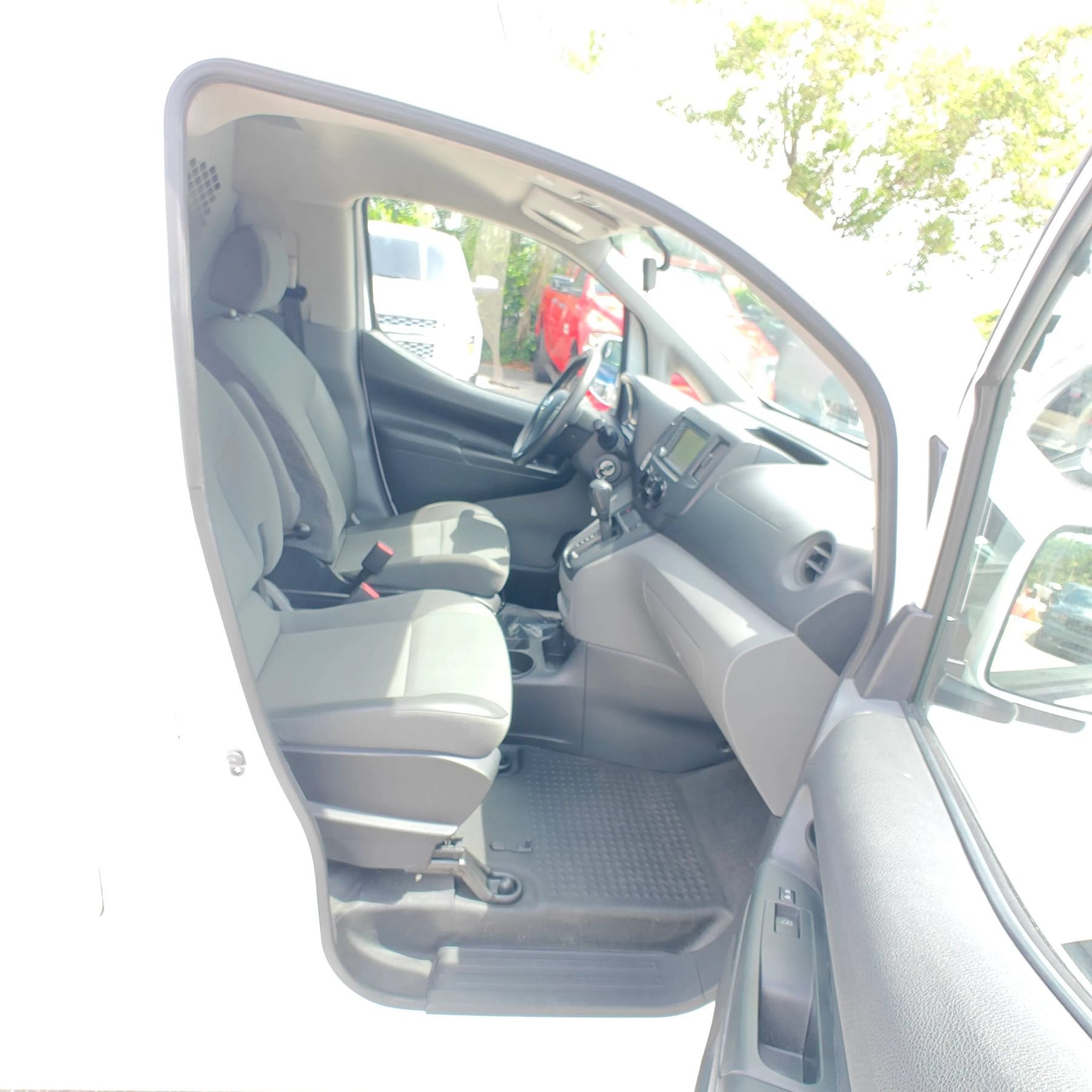 Used 2020 Nissan NV200 SV w/ Back Door Glass Package FWD image 15