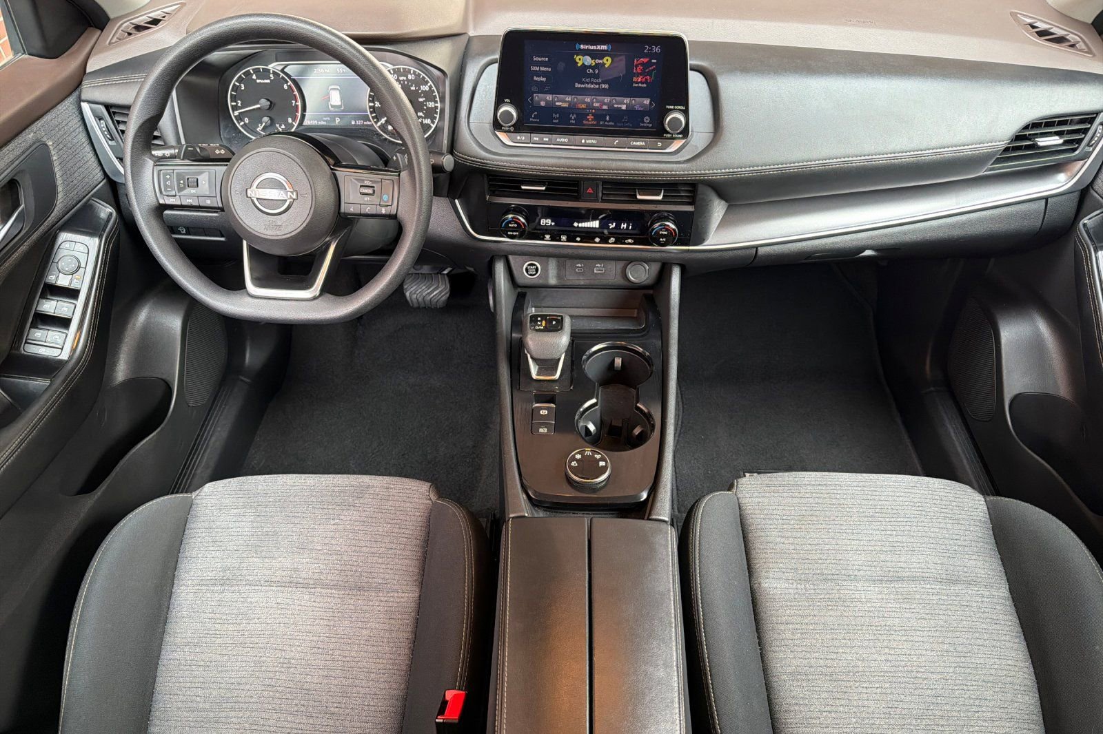 Used 2023 Nissan Rogue SV image 13