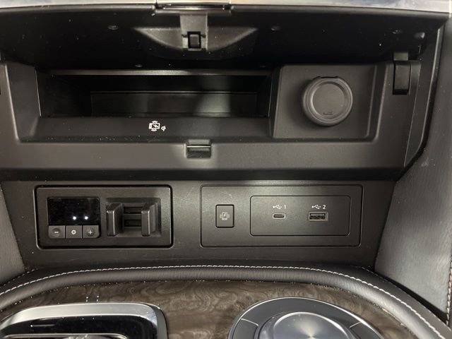 Used 2024 Nissan Armada Platinum w/ Captain's Chairs Package RWD image 27
