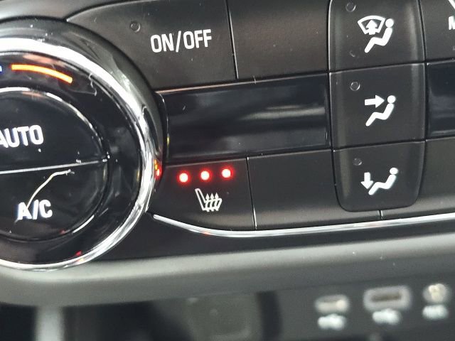 Used 2022 Chevrolet TrailBlazer LT w/ Convenience Package image 17