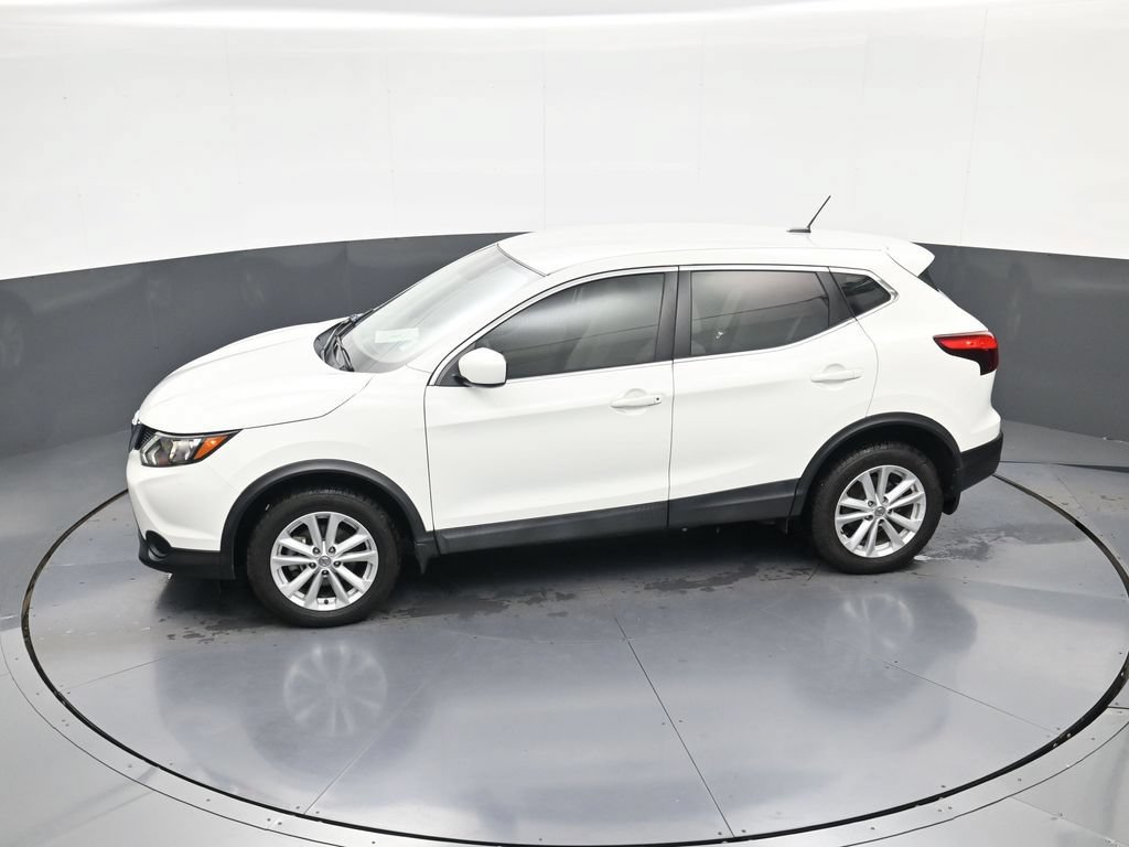 Used 2017 Nissan Rogue Sport S w/ S Appearance Package FWD image 29
