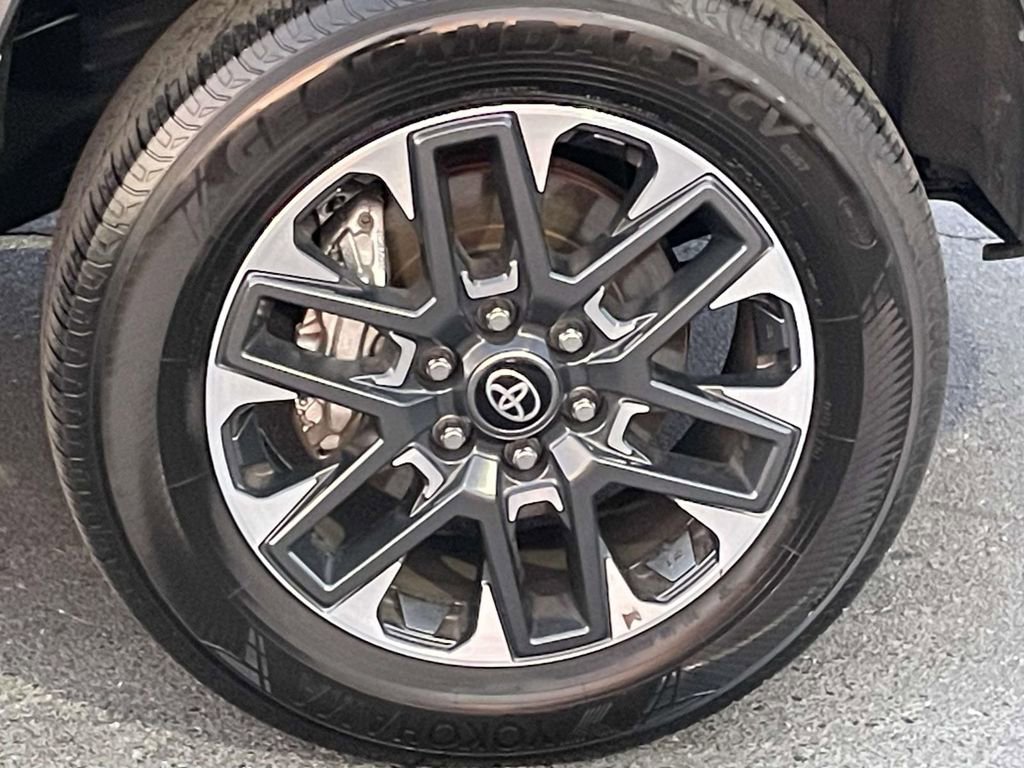 Used 2025 Toyota Tundra Limited image 12