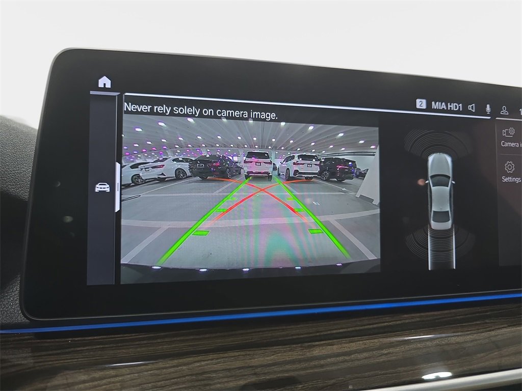 Used 2023 BMW 530e w/ Premium Package image 19