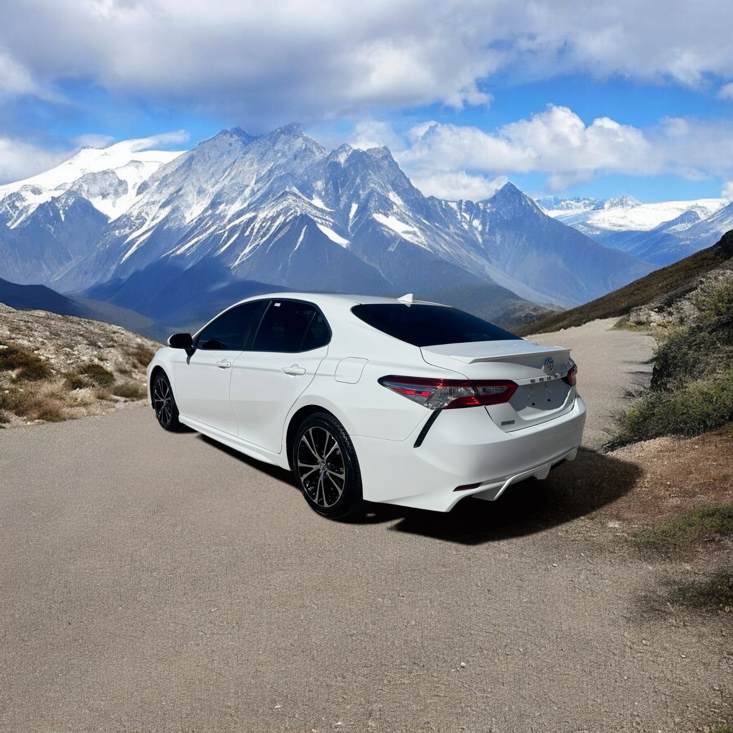 Used 2020 Toyota Camry SE w/ Audio Package image 3