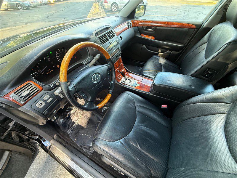 Used 2004 Lexus LS 430 RWD image 13
