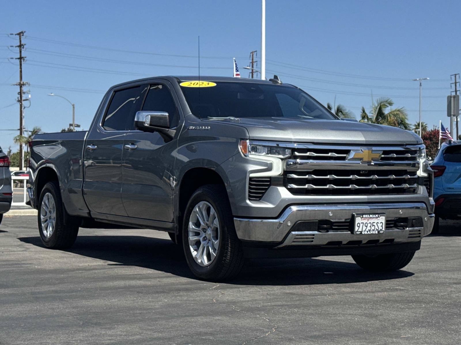 Used 2023 Chevrolet Silverado 1500 LTZ AWD/4WD image 3