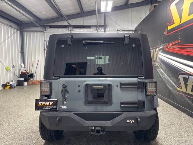 Used 2014 Jeep Wrangler Unlimited Sahara w/ Max Tow Package image 19