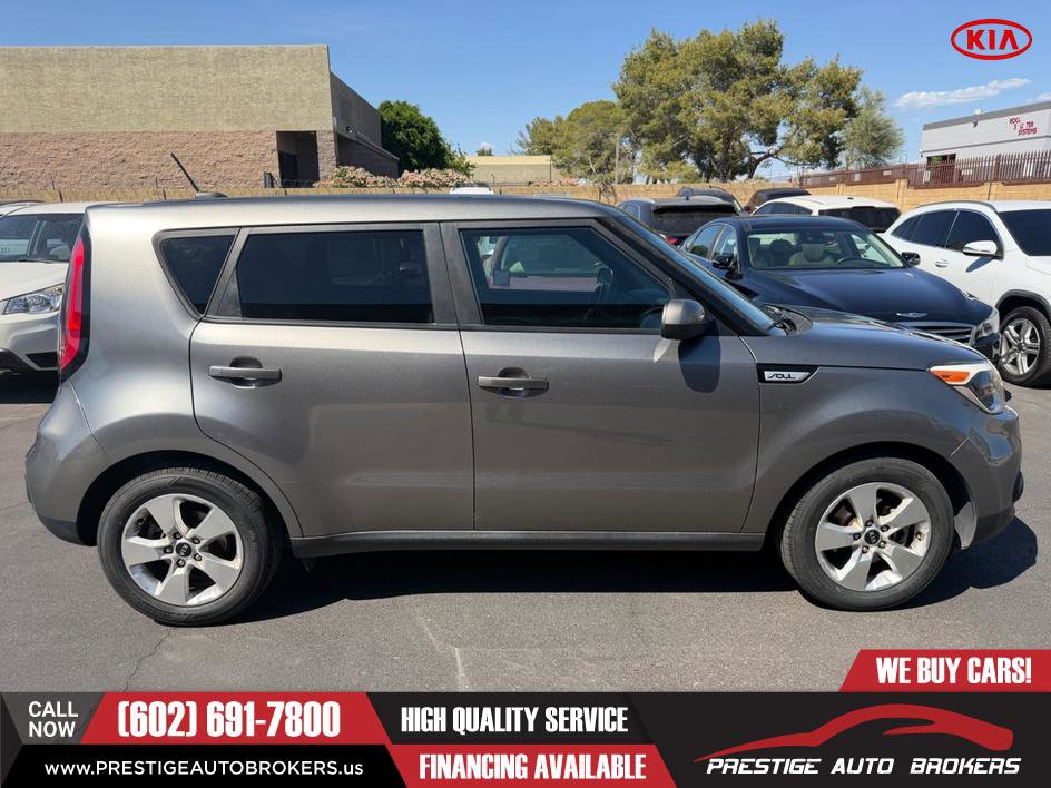 Used 2017 Kia Soul FWD image 4