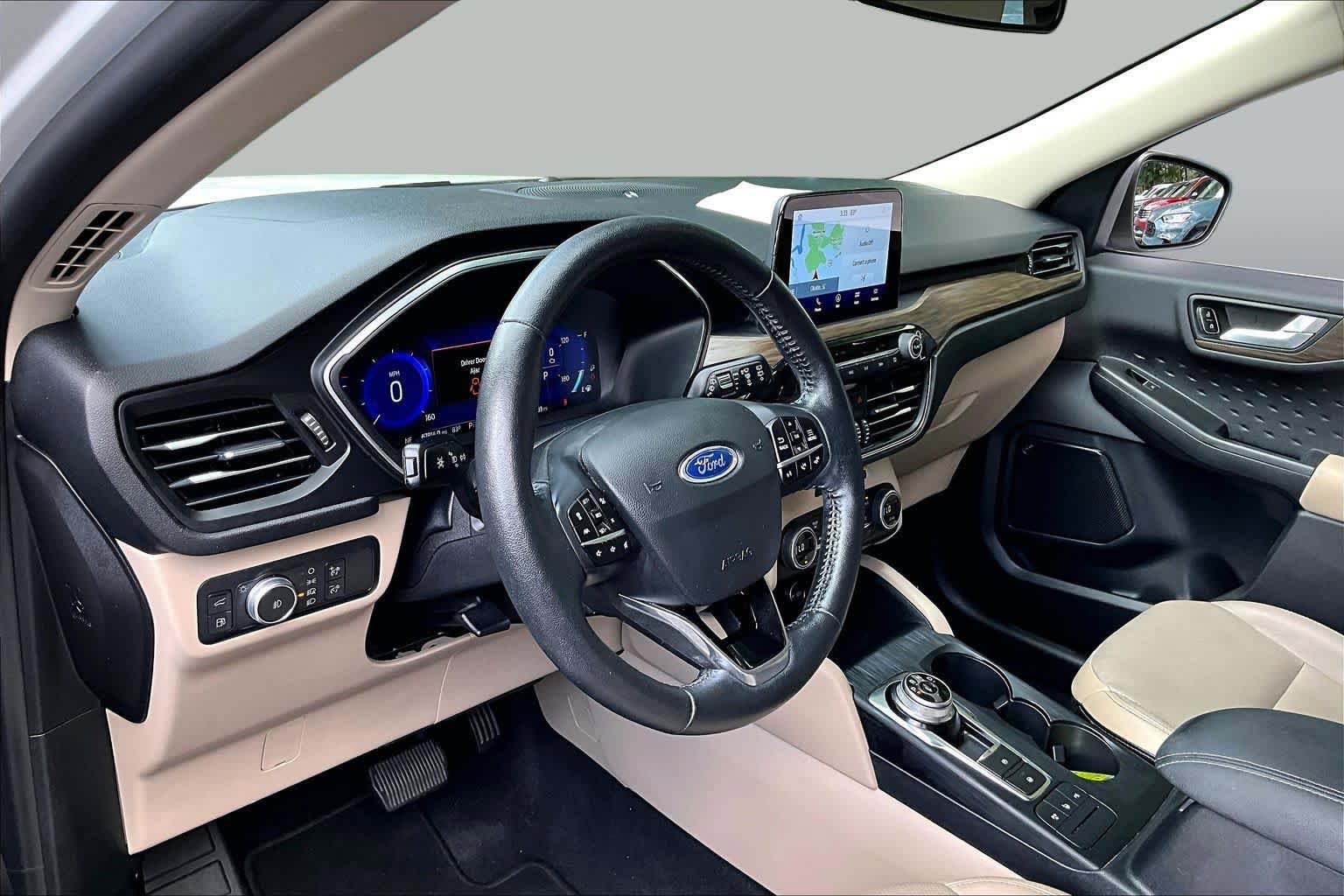Used 2020 Ford Escape Titanium AWD/4WD image 17
