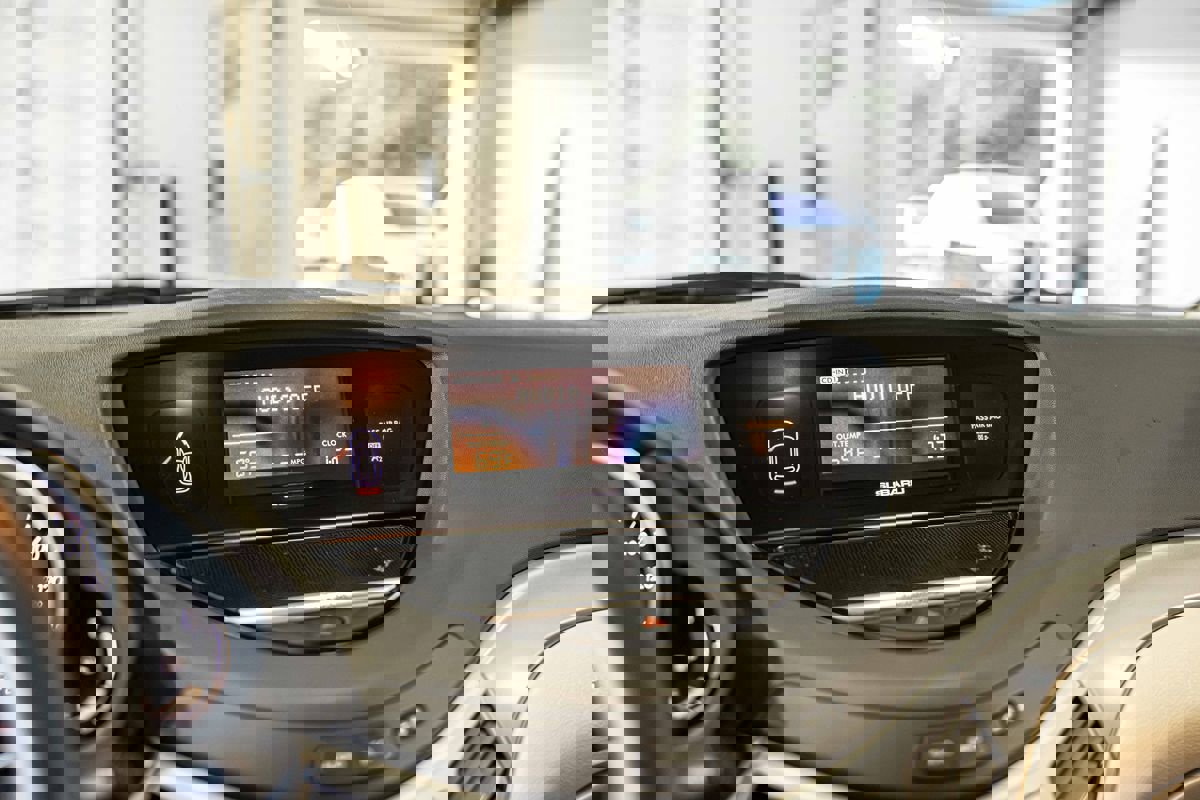 Used 2010 Subaru Tribeca Limited image 30