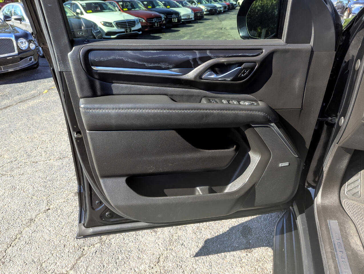 Used 2021 GMC Yukon XL Denali AWD/4WD image 11