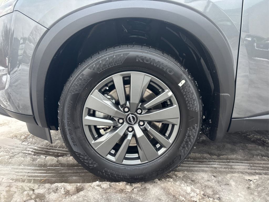 New 2025 Nissan Pathfinder SV w/ SV Premium Package image 11