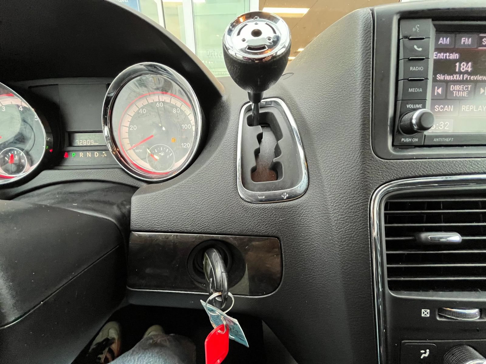 Used 2019 Dodge Grand Caravan SE w/ UConnect Hands-Free Group FWD image 17