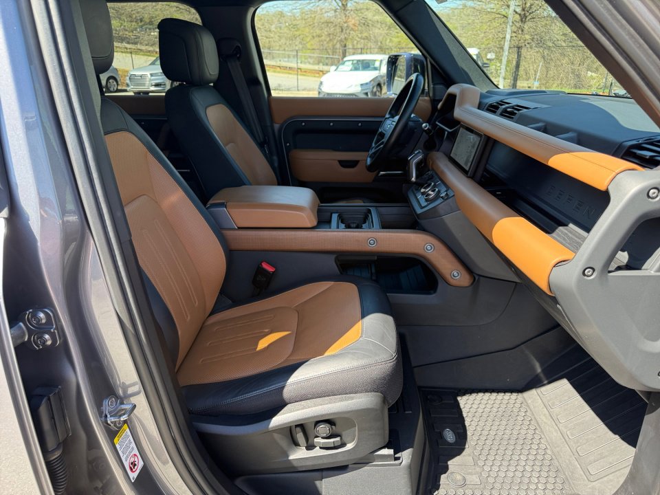 Used 2020 Land Rover Defender 110 X AWD/4WD image 32