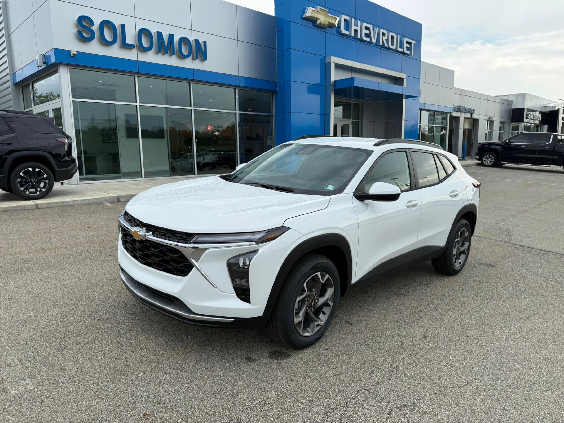 New 2026 Chevrolet Trax LT w/ Driver Confidence Package FWD image 1