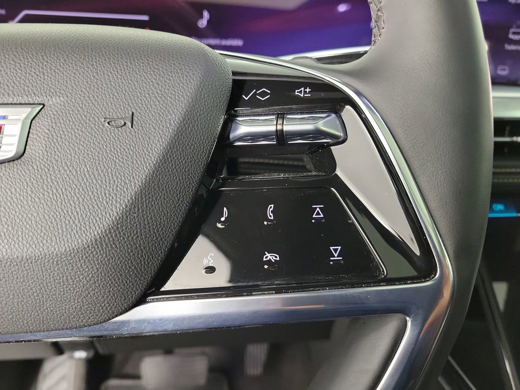 Certified 2026 Cadillac Escalade Sport w/ LPO, Floor Liner Package image 23