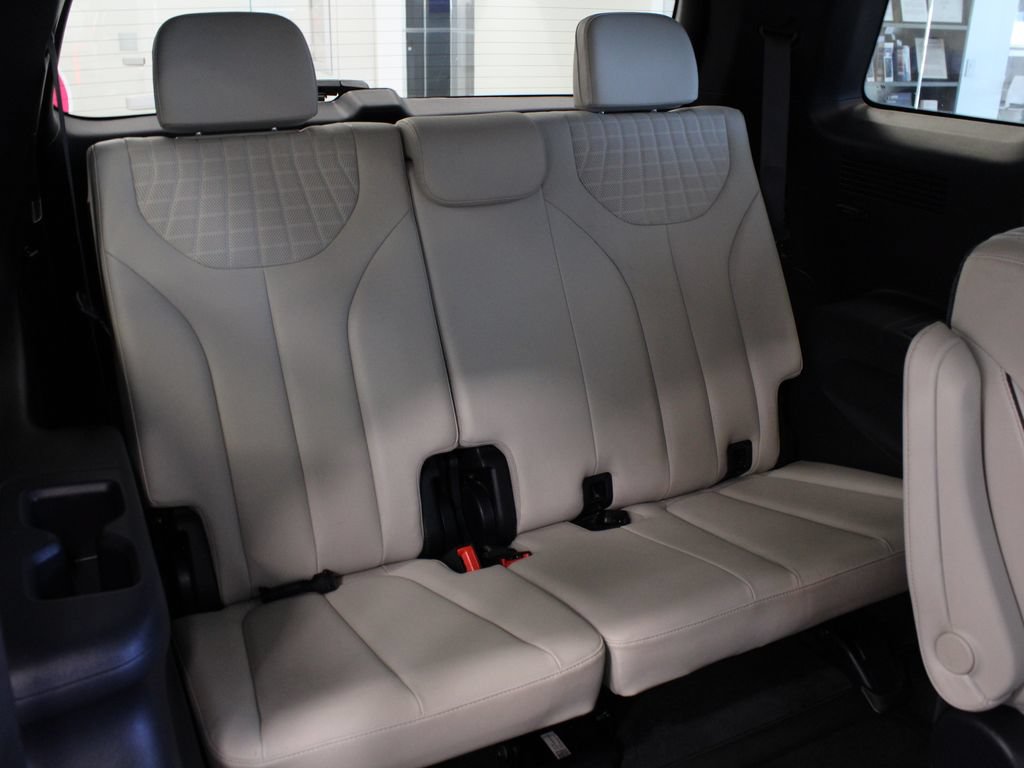 Used 2024 Hyundai Palisade Limited FWD image 41