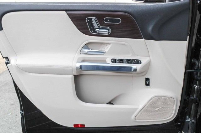 New 2026 Mercedes-Benz GLB 250 4MATIC image 23